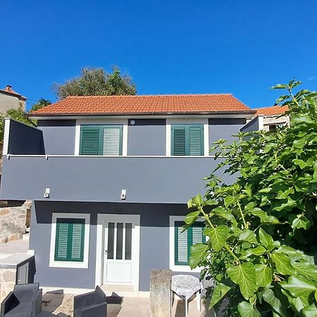 Kuca Za Odmor Dobrila Hotel Jelsa  Exterior photo